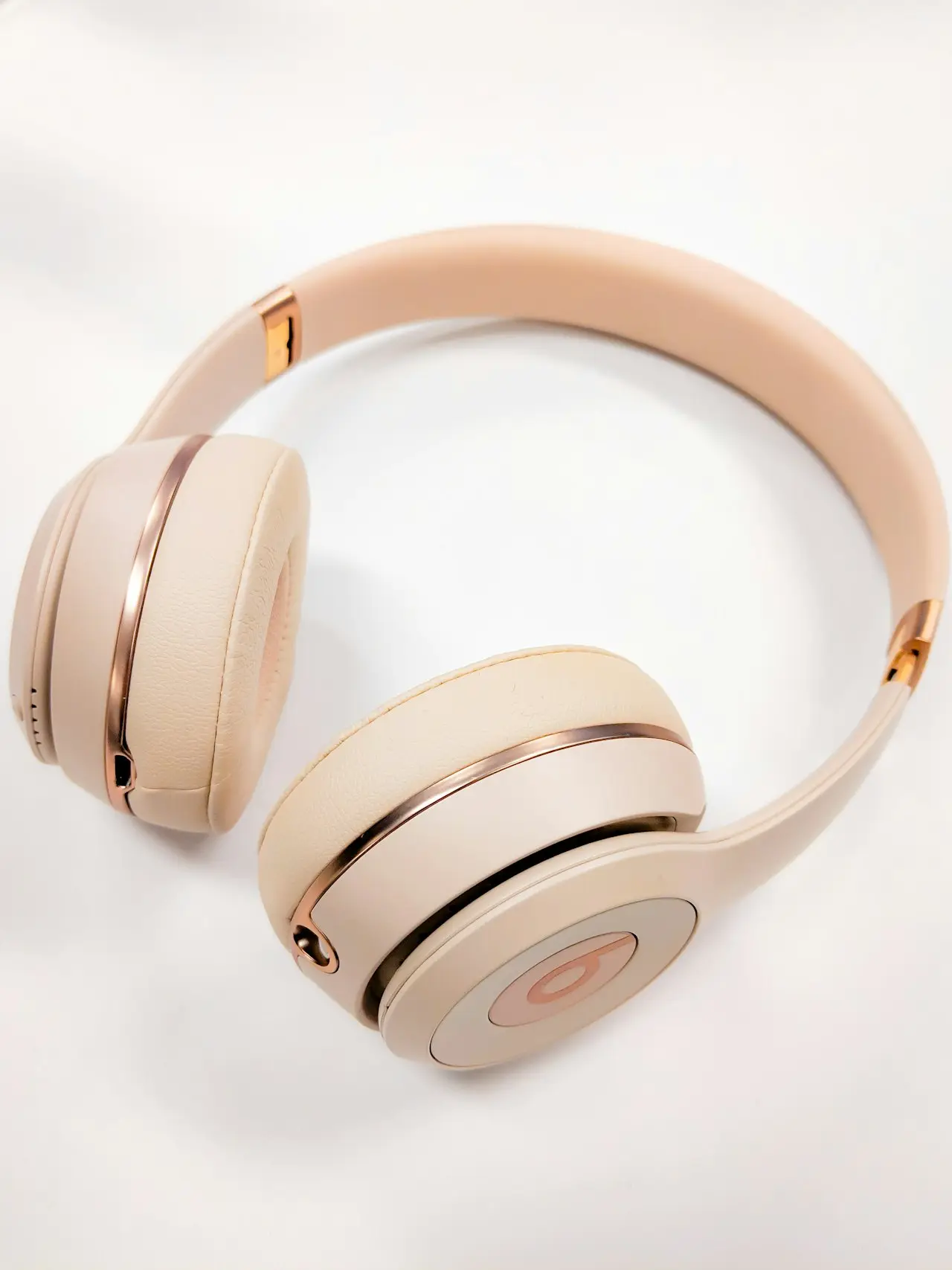 Smartphone speaker area near a headset