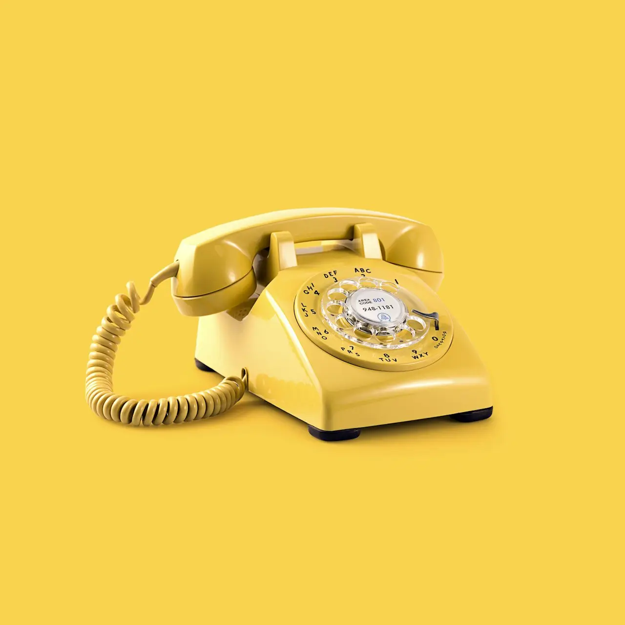 Smartphone status bar cellular signal and call concept